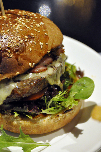 Perfect burger by Roving I on Flickr.