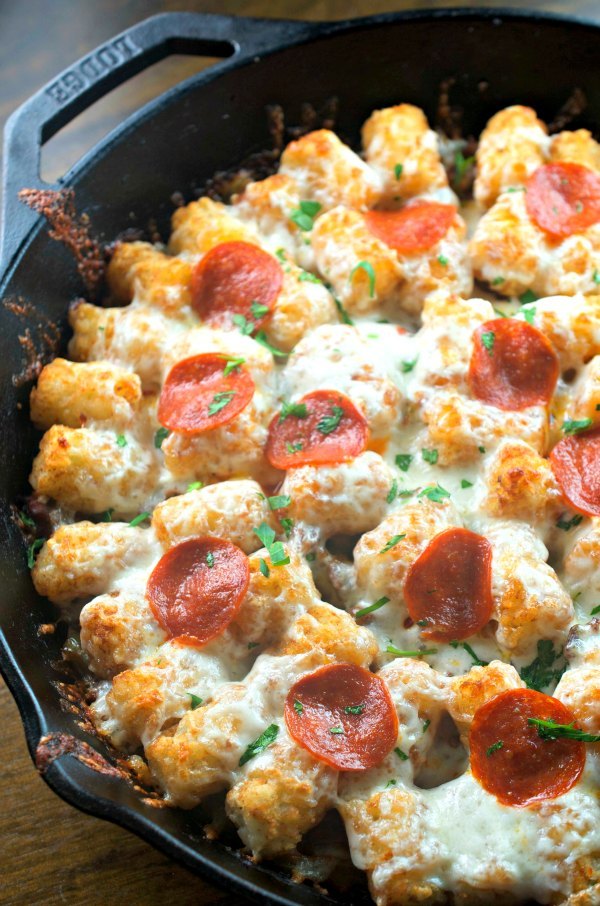 tater tot pizza casserole Really nice recipes. Every hour.Show me what you cooked!